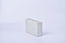 โหลดรูปภาพลงในเครื่องมือใช้ดูของ Gallery Small Vase
